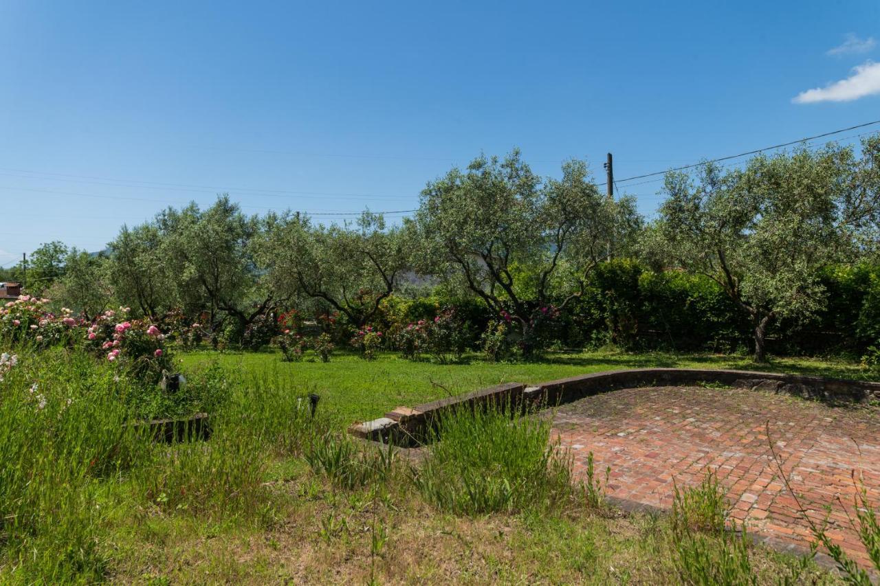 Locanda La Valle Castelnuovo Magra Buitenkant foto